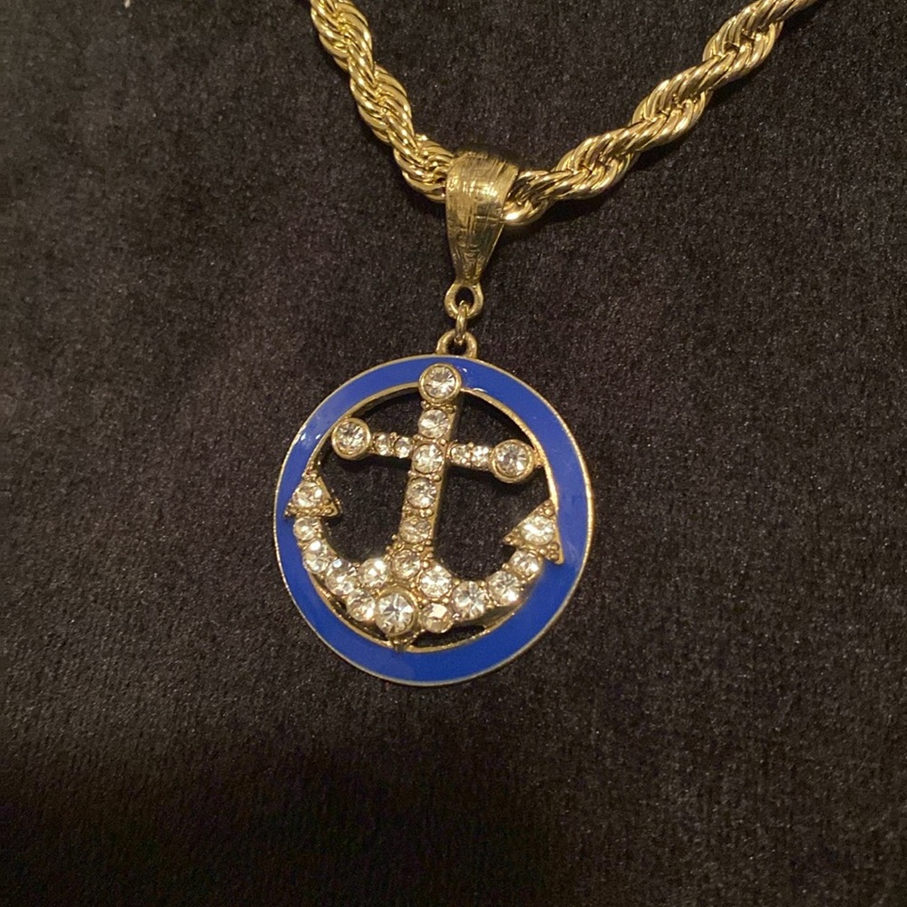 Neckalace